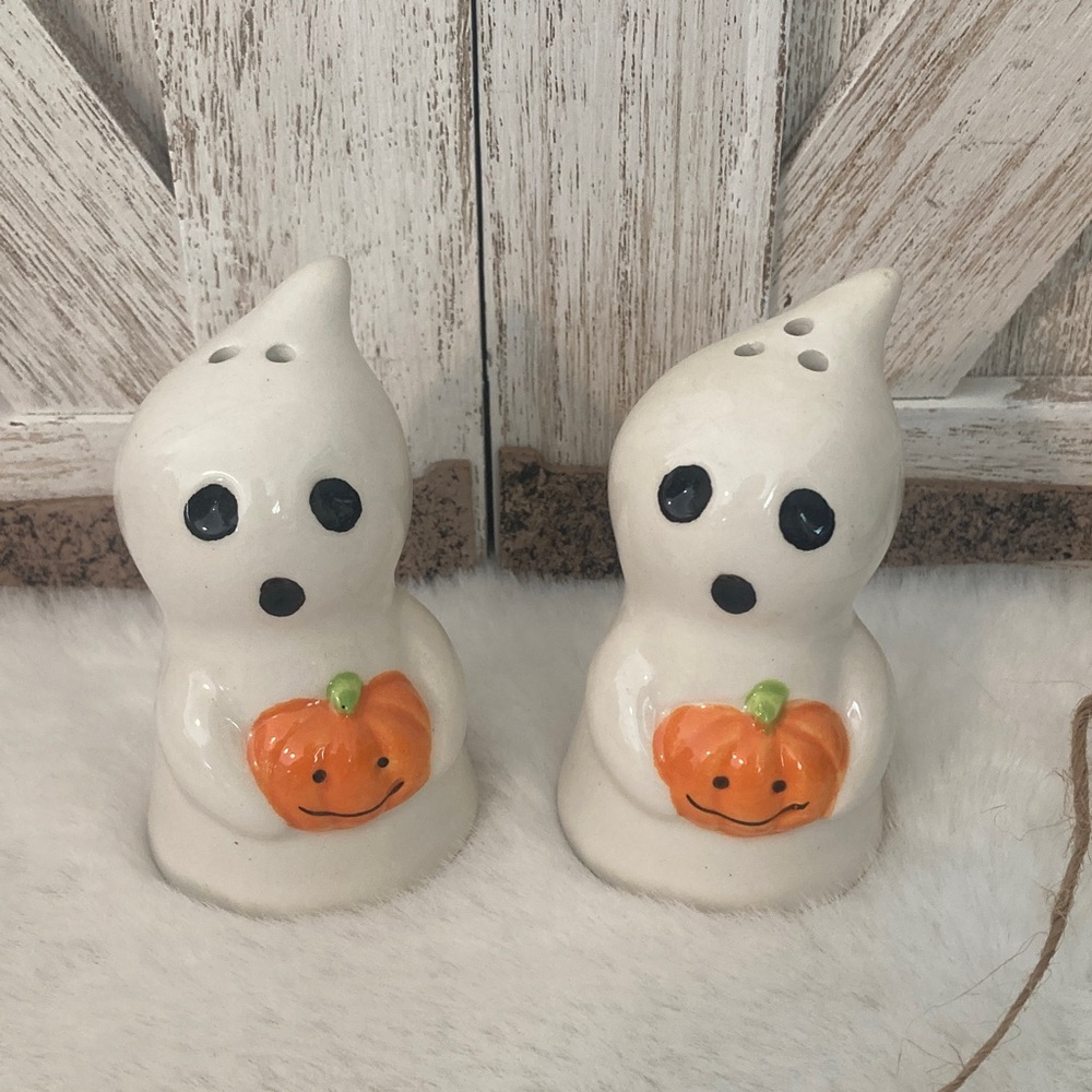 Halloween Ghost Shakers